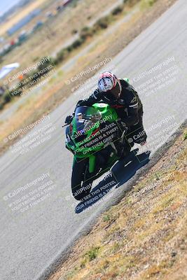 media/Oct-15-2023-TrackXperience (Sun) [[85198ff50b]]/Group 2/session 4 turn 3/